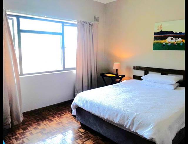 2 BEDROOM PROPERTY TO RENT IN FISH HOEK